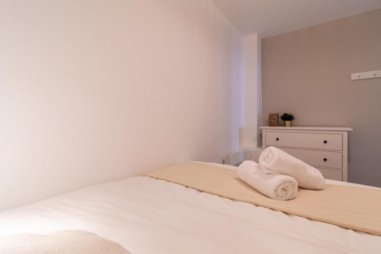Hypercentre -Apartment In Pedestrian Zone ليل المظهر الخارجي الصورة