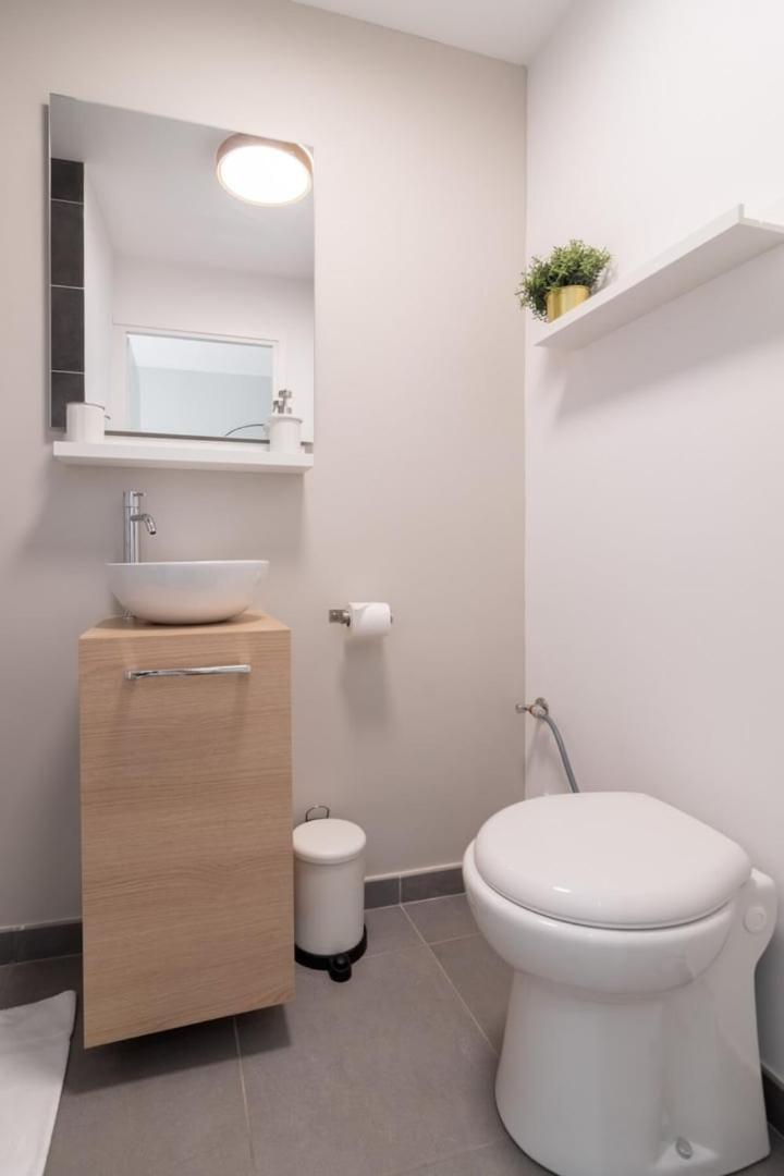Hypercentre -Apartment In Pedestrian Zone ليل المظهر الخارجي الصورة