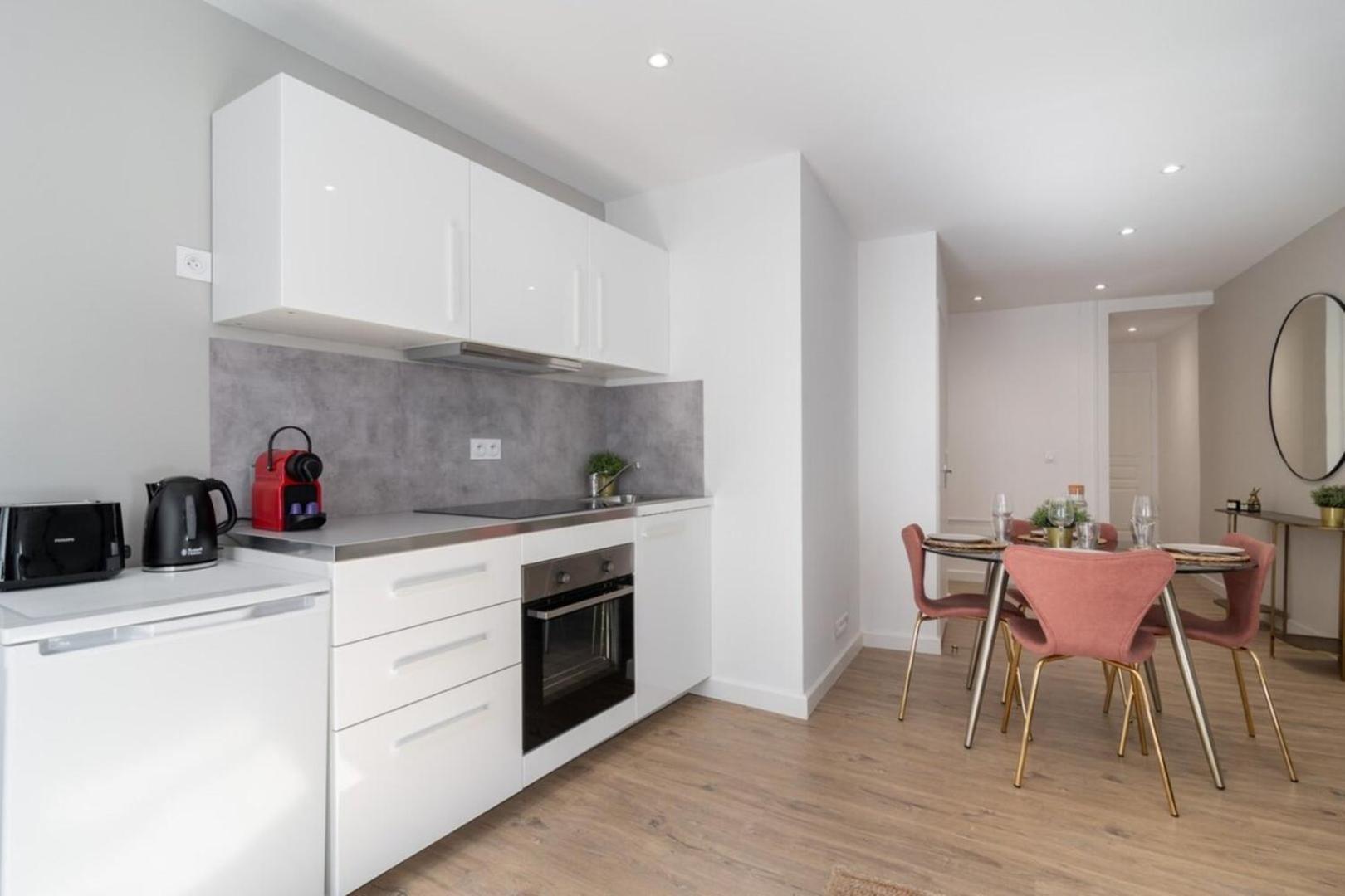 Hypercentre -Apartment In Pedestrian Zone ليل المظهر الخارجي الصورة