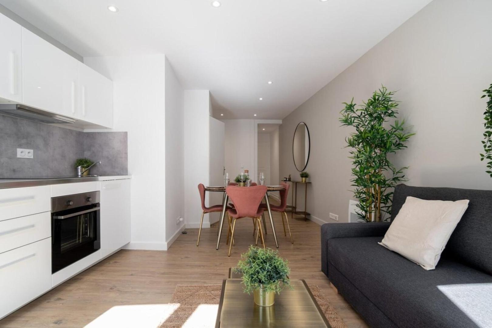 Hypercentre -Apartment In Pedestrian Zone ليل المظهر الخارجي الصورة